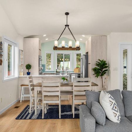 @ Marbella Lane - Wave House, Your Oceanfront Retreat! Oak Harbor Exterior photo