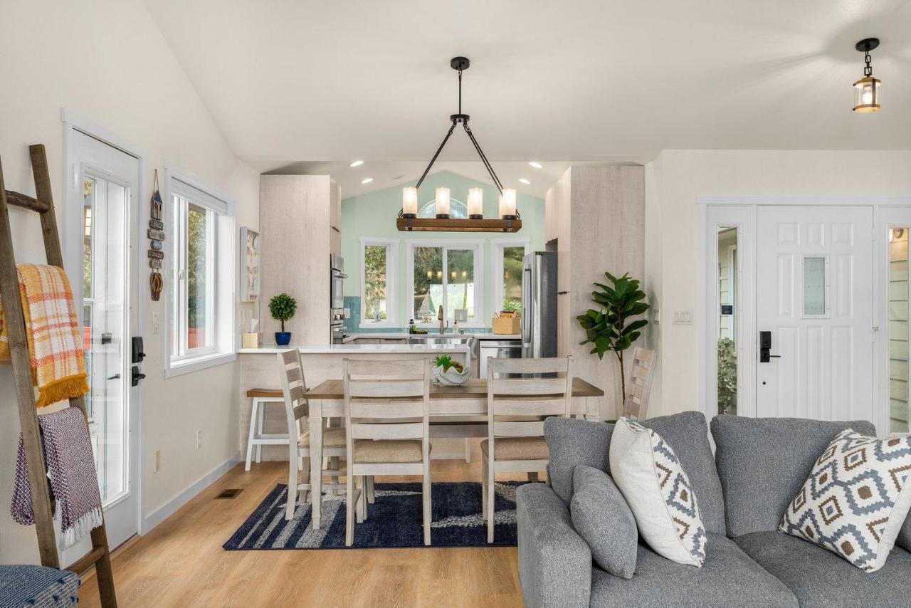 @ Marbella Lane - Wave House, Your Oceanfront Retreat! Oak Harbor Exterior photo