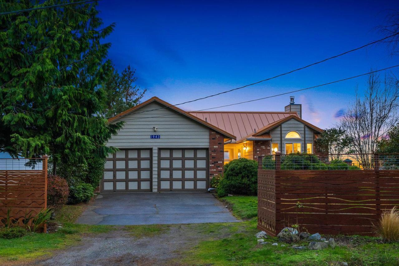@ Marbella Lane - Wave House, Your Oceanfront Retreat! Oak Harbor Exterior photo