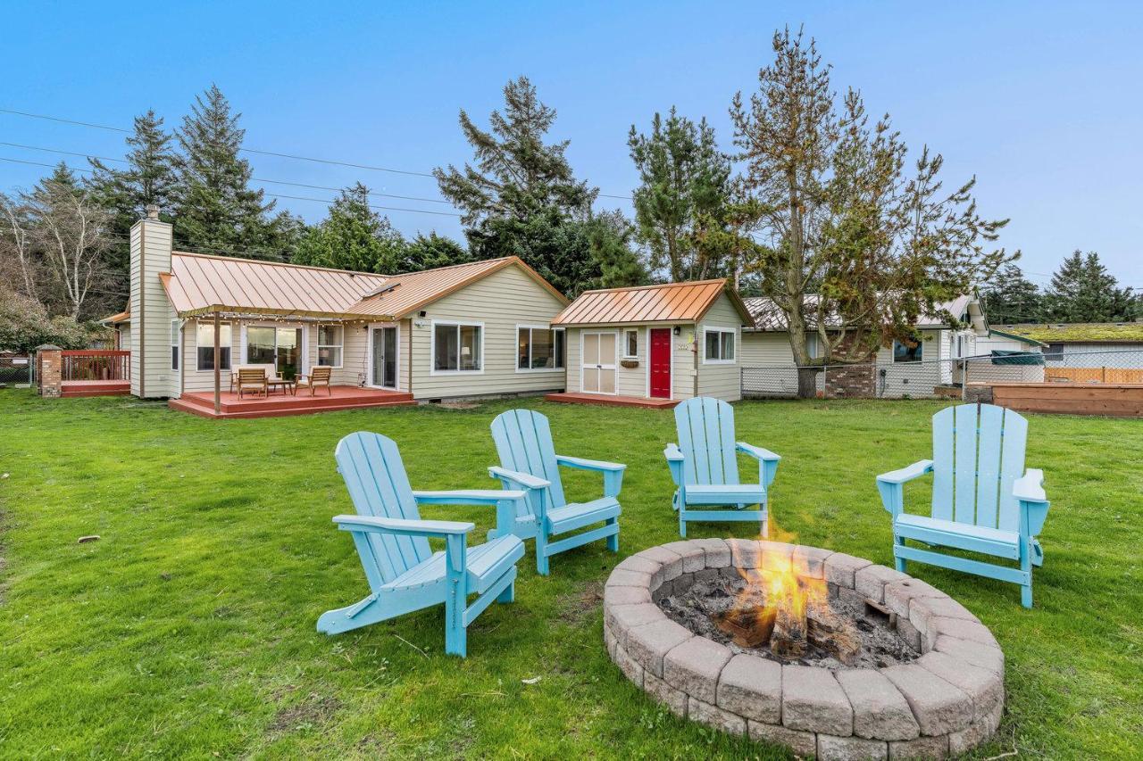 @ Marbella Lane - Wave House, Your Oceanfront Retreat! Oak Harbor Exterior photo