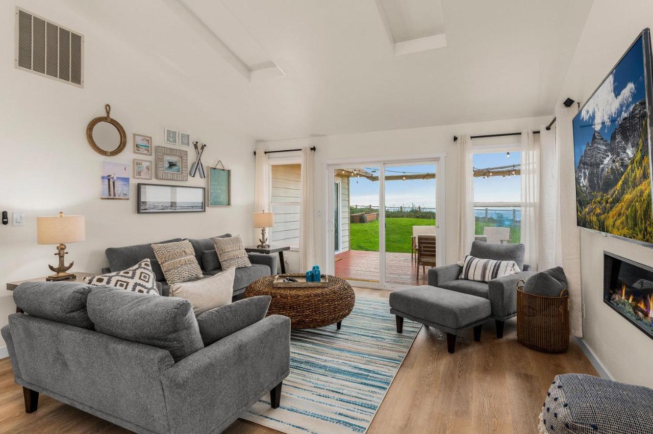 @ Marbella Lane - Wave House, Your Oceanfront Retreat! Oak Harbor Exterior photo