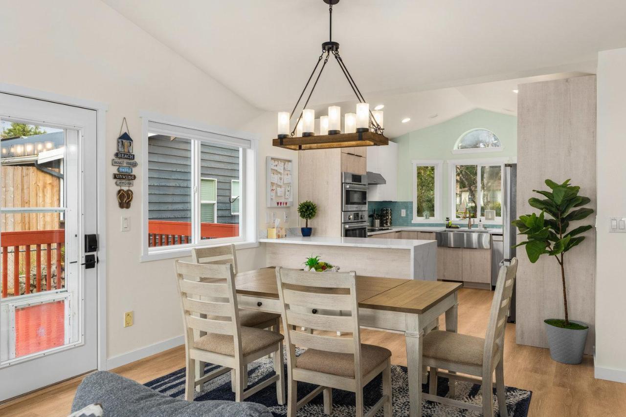 @ Marbella Lane - Wave House, Your Oceanfront Retreat! Oak Harbor Exterior photo