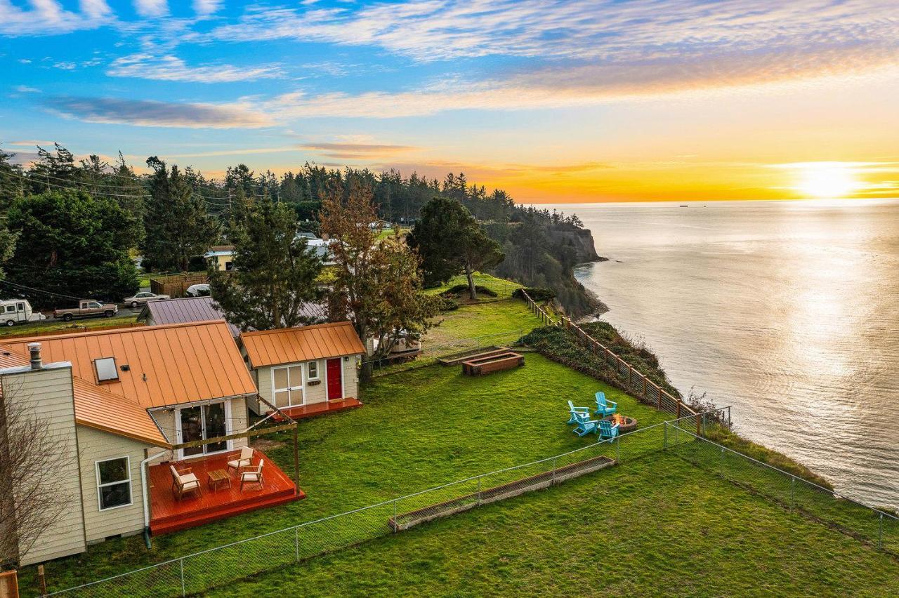 @ Marbella Lane - Wave House, Your Oceanfront Retreat! Oak Harbor Exterior photo