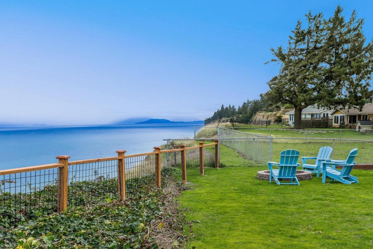 @ Marbella Lane - Wave House, Your Oceanfront Retreat! Oak Harbor Exterior photo