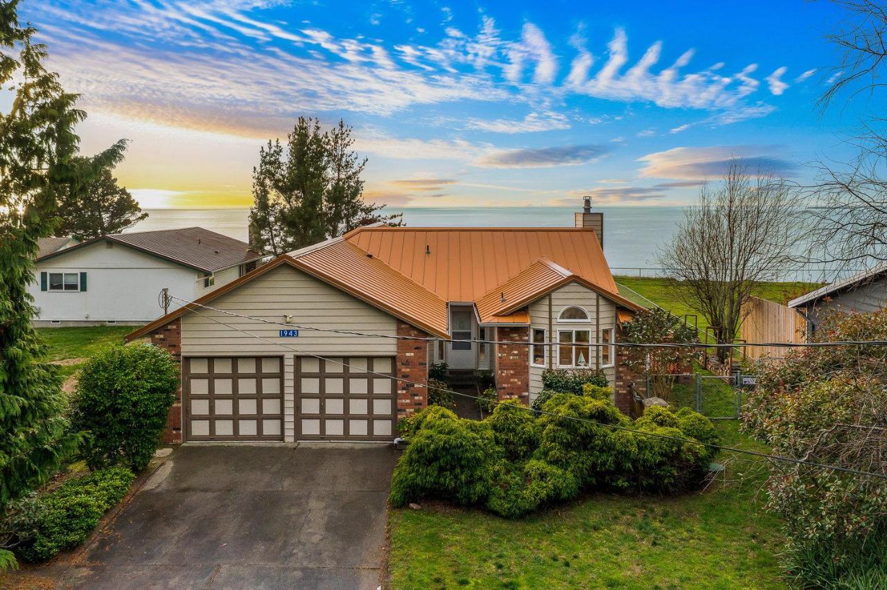 @ Marbella Lane - Wave House, Your Oceanfront Retreat! Oak Harbor Exterior photo