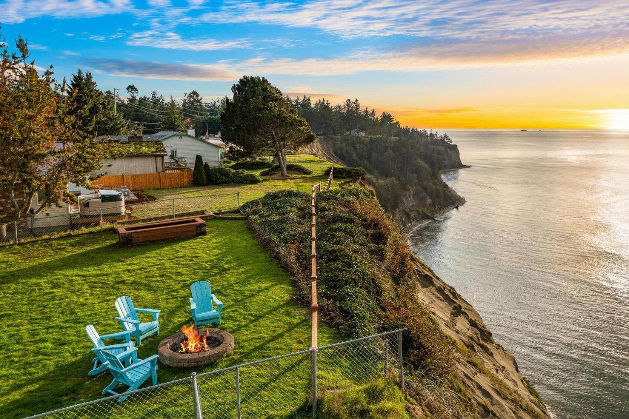 @ Marbella Lane - Wave House, Your Oceanfront Retreat! Oak Harbor Exterior photo