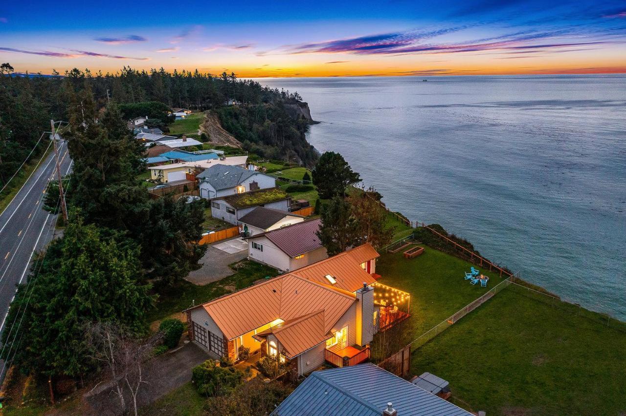 @ Marbella Lane - Wave House, Your Oceanfront Retreat! Oak Harbor Exterior photo