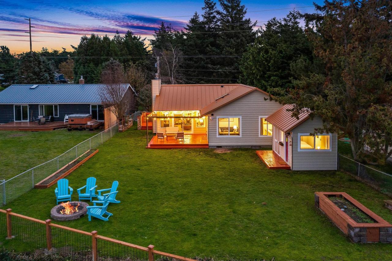 @ Marbella Lane - Wave House, Your Oceanfront Retreat! Oak Harbor Exterior photo
